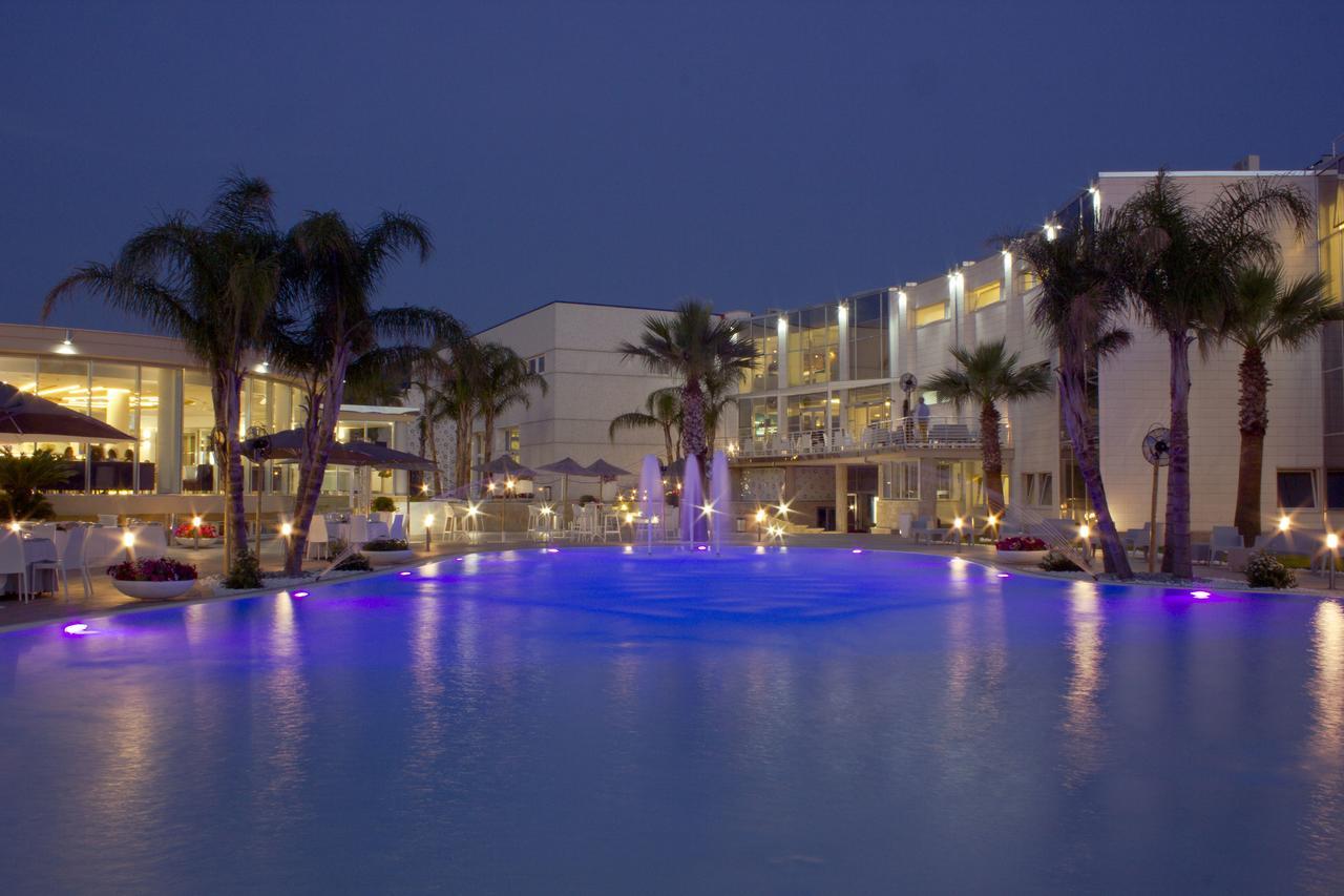 Dubaivillage Resort Camposano